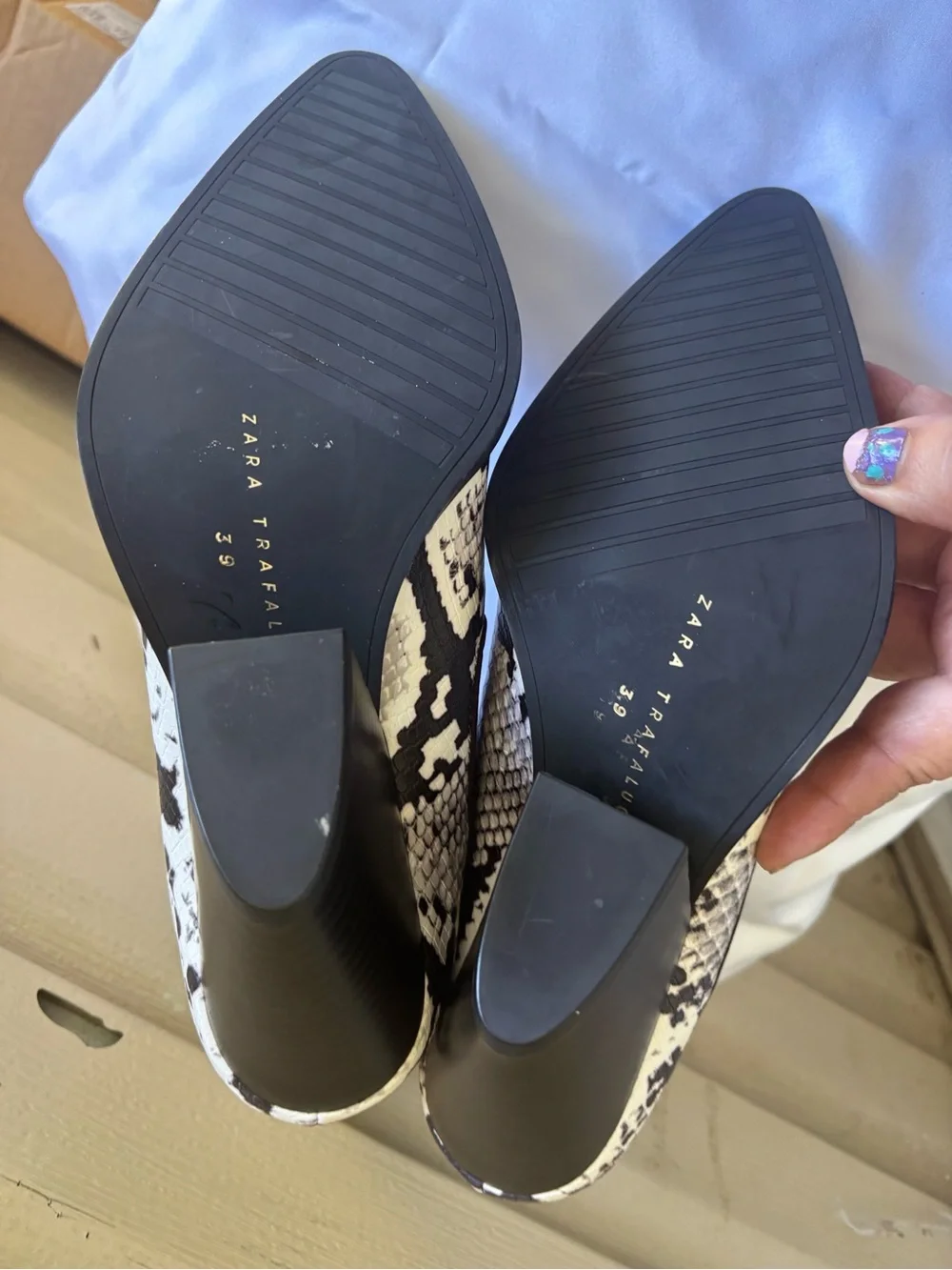 Zara these eye